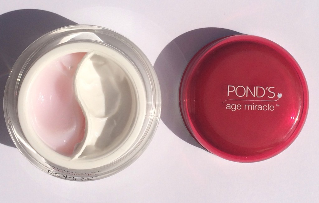 Ponds-Age-Miracle-Day-Cream-color